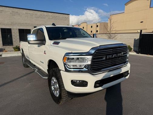 2023 RAM 3500 Laramie Crew Cab 4x4 8' Box