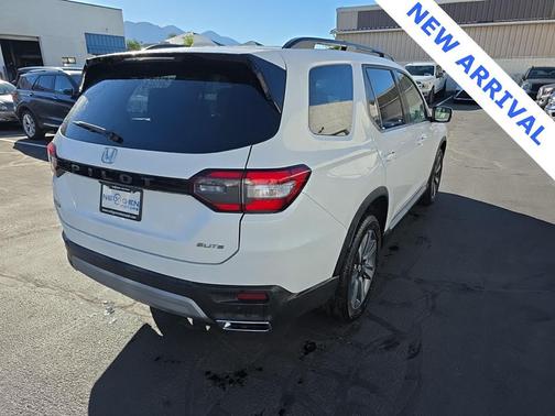 2025 Honda Pilot Elite