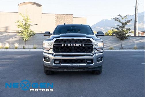 2021 RAM 3500 Tradesman Crew Cab 4x4 8' Box