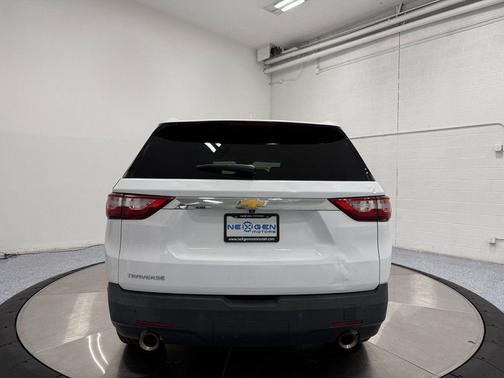 2021 Chevrolet Traverse LS