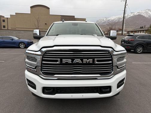 2023 RAM 2500 Laramie Crew Cab 4x4 6'4' Box
