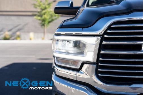 2022 RAM 2500 Laramie Crew Cab 4x4 6'4' Box