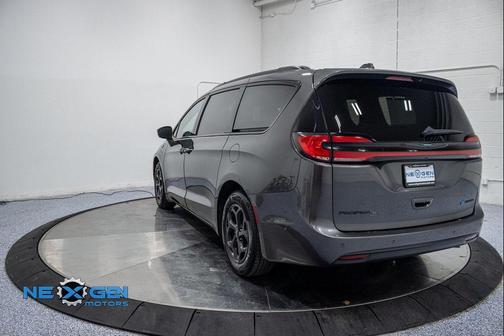 2021 Chrysler Pacifica Hybrid Limited