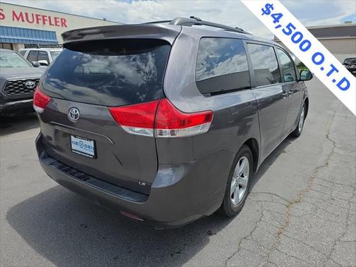 2012 Toyota Sienna LE