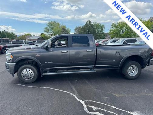 2019 RAM 3500 Laramie Crew Cab 4x4 8' Box