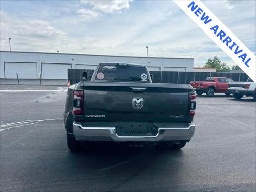 2019 RAM 3500 Laramie Crew Cab 4x4 8' Box
