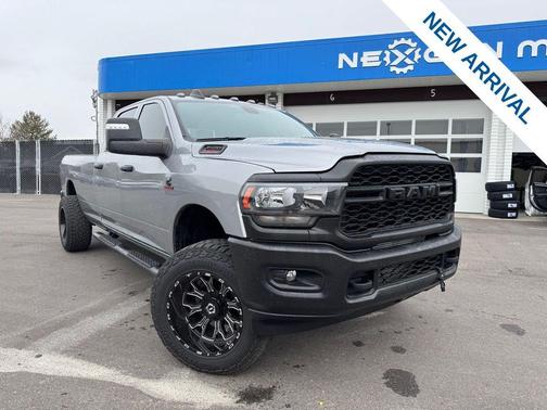 2024 RAM 3500 Tradesman Crew Cab 4x4 8' Box