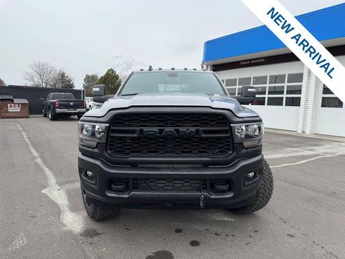 2024 RAM 3500 Tradesman Crew Cab 4x4 8' Box