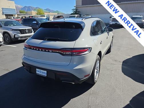 2024 Porsche Macan T