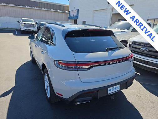 2024 Porsche Macan T