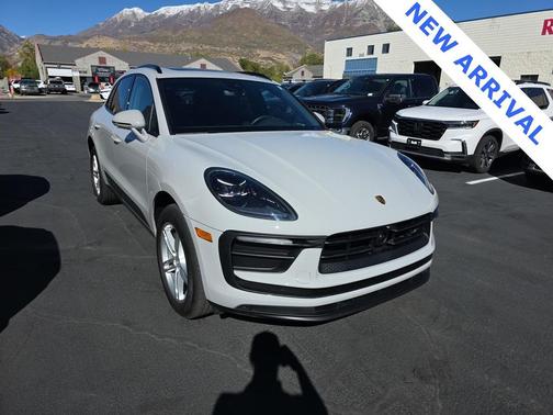 2024 Porsche Macan T