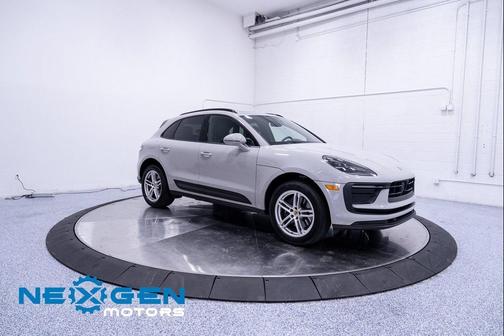 2024 Porsche Macan T