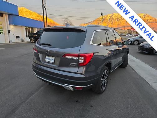 2020 Honda Pilot Touring 8-Passenger
