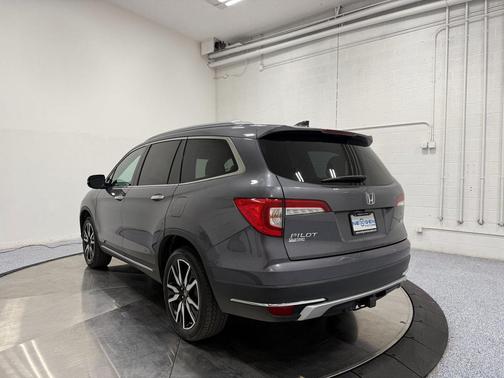 2020 Honda Pilot Touring 8-Passenger