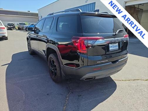 2023 GMC Acadia AWD AT4