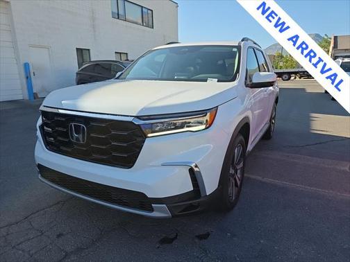 2025 Honda Pilot Touring 8-Passenger