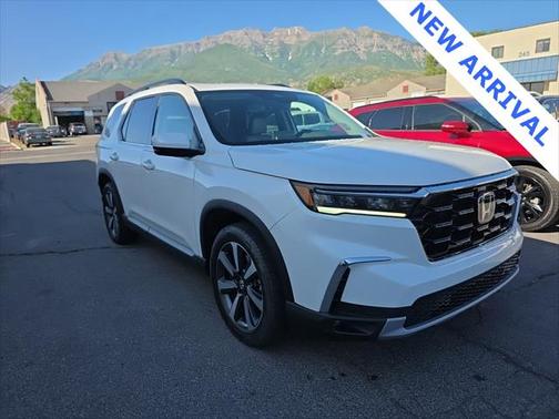 2025 Honda Pilot Touring 8-Passenger