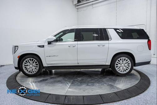 2023 GMC Yukon XL Denali