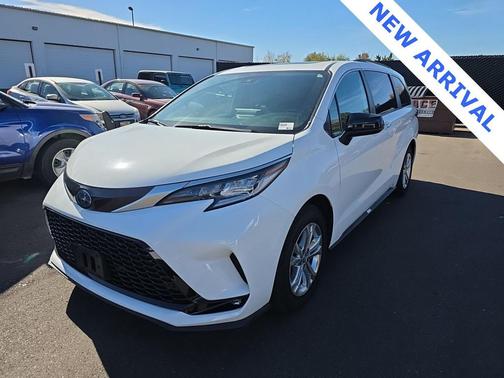 2024 Toyota Sienna XSE 7 Passenger