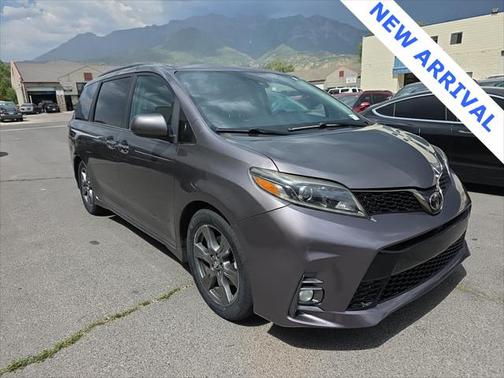 2019 Toyota Sienna SE