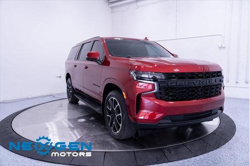 2023 Chevrolet Suburban RST