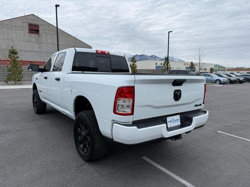 2022 RAM 2500 Tradesman Crew Cab 4x4 6'4' Box