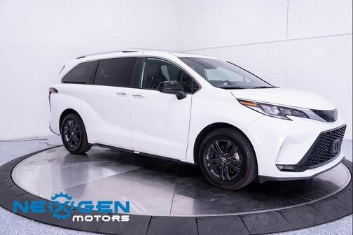 2024 Toyota Sienna XSE 7 Passenger