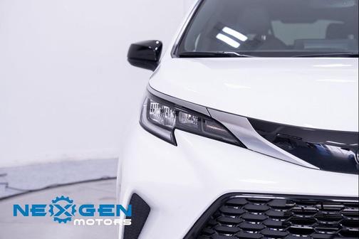 2024 Toyota Sienna XSE 7 Passenger