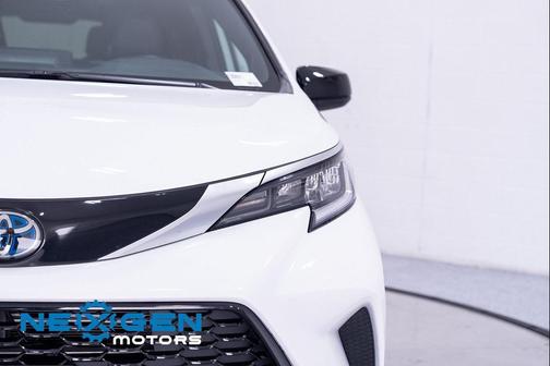 2024 Toyota Sienna XSE 7 Passenger