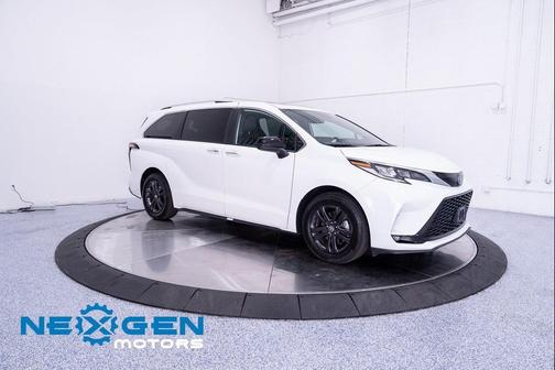 2024 Toyota Sienna XSE 7 Passenger