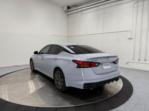 2023 Nissan Altima SR VC-Turbo FWD