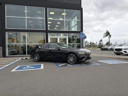 2024 Genesis G70 2.5T