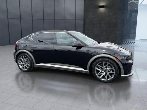 Vik Black 2023 Genesis GV60 Advanced