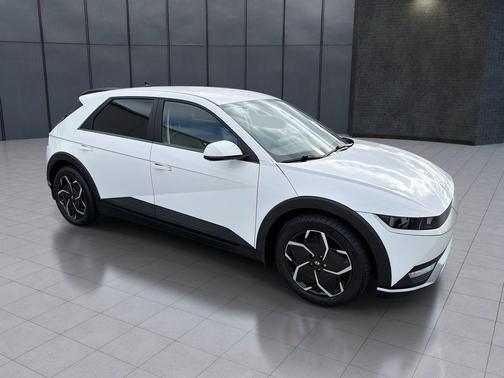 White 2024 Hyundai IONIQ 5 SEL