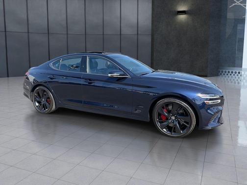 2023 Genesis G70 3.3T
