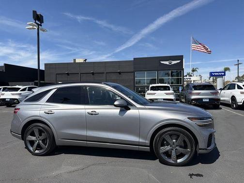 2023 Genesis GV70 2.5T