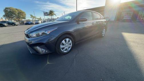 Gravity Gray 2023 Kia Forte LX
