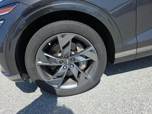 Makalu Gray 2023 Genesis Electrified GV70 Advanced
