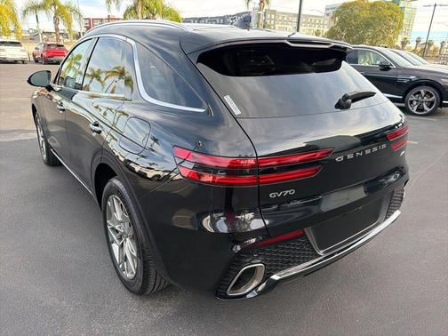 2025 Genesis GV70 2.5T