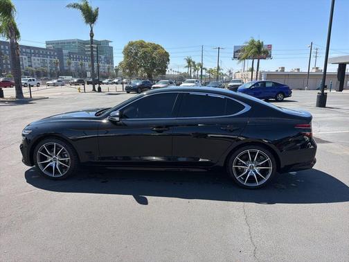 Vik Black 2023 Genesis G70 2.0T