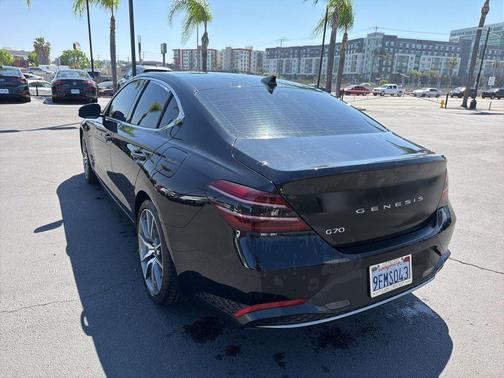 Vik Black 2023 Genesis G70 2.0T