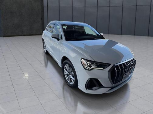 Arkona White 2024 Audi Q3 45 S line Premium