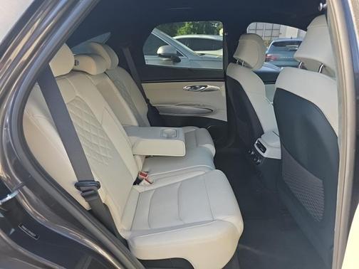 Makalu Gray 2023 Genesis Electrified GV70 Advanced