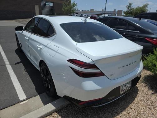 Uyuni White 2023 Genesis G70 2.0T