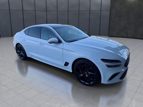 White 2023 Genesis G70 3.3T