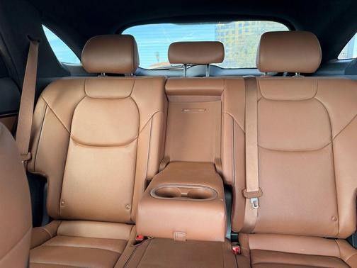 2023 Genesis GV70 2.5T