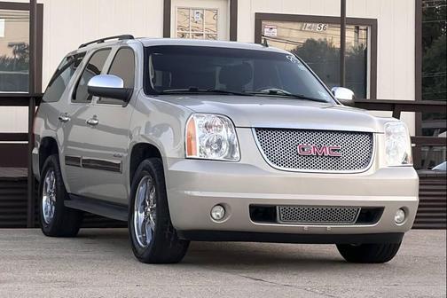 2011 GMC Yukon SLE