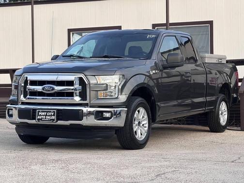 Magnetic Metallic 2016 Ford F-150 XLT