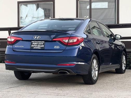 2016 Hyundai SONATA SE