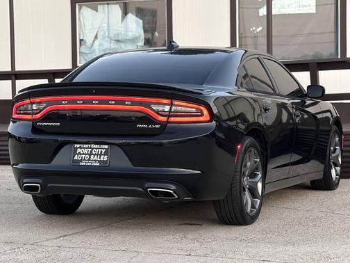 2015 Dodge Charger SXT